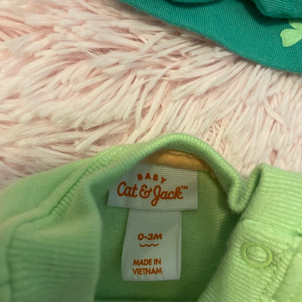 Cat & Jack St. Patrick’s outfit - Picture 3 of 3